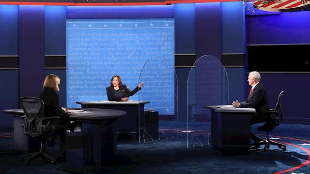 Una mosca se convierte en la invitada no deseada del debate Pence-Harris